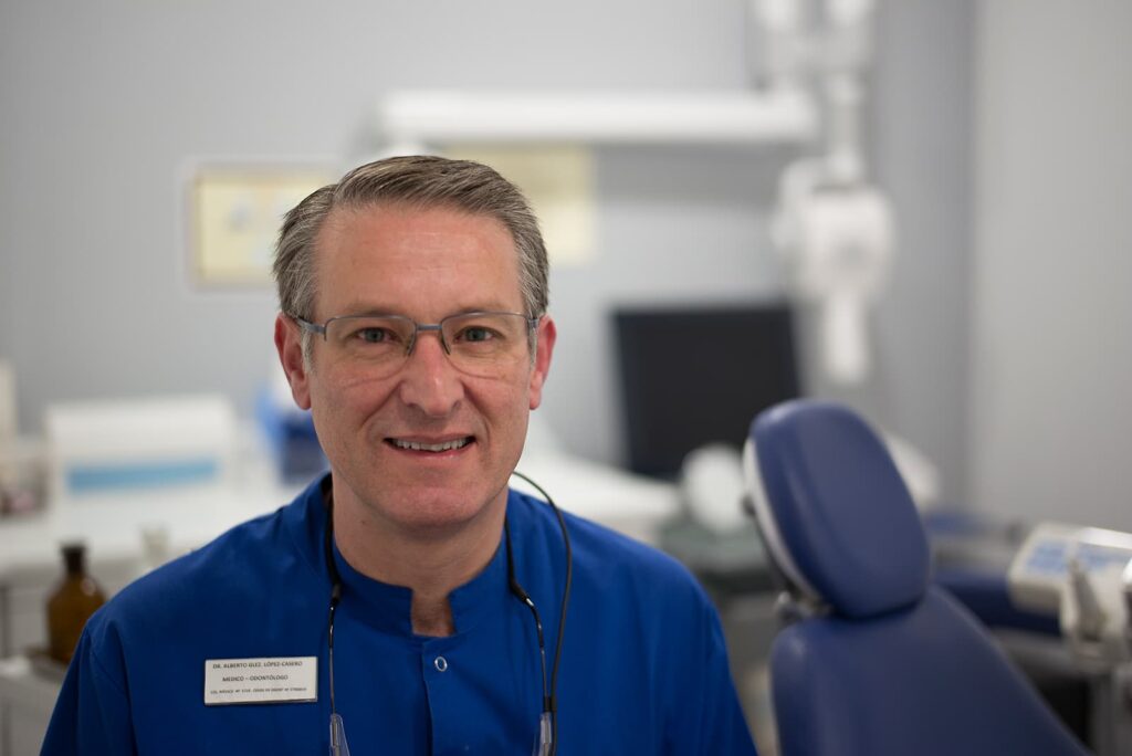 Dr.Alberto G. López-Casero